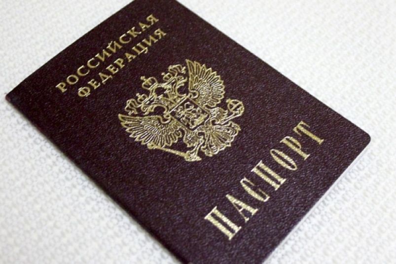 Старый просрочен, а новый не дают: в выдаче паспортов в 45 лет массово отказывают - причина