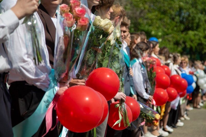 Выпускной на Красной площади: мавзолей Ленина и улицы у Кремля закроют ради бала школьников