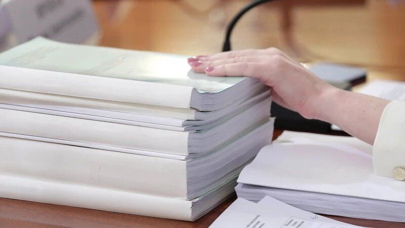 Президенту могут передать право регулировать валютные операции в России