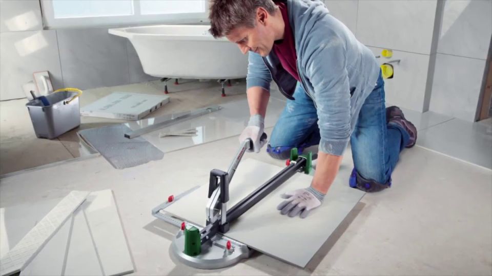 Плиточники: за что платим по 2000 рублей за квадратный метр?