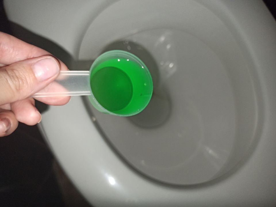 Как легко сделать унитаз сияющим: простые советы для вашей ванной