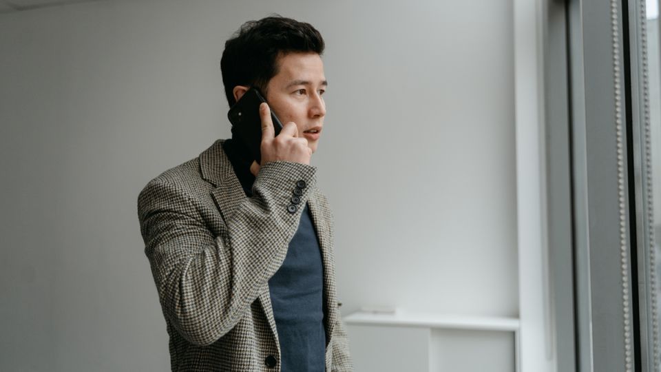 Осторожно: ловушки на телефоне! Как мошенники используют сообщения о пропущенных звонках