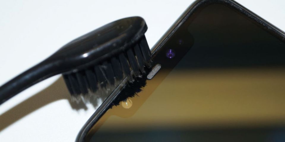 Как правильно ухаживать за экраном ваших устройств: советы по чистке