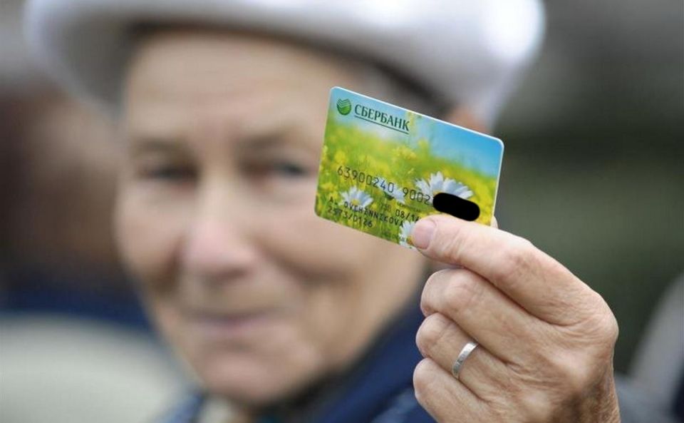 Пенсионерка стала жертвой мошенников и оказалась под следствием: сюрреалистическая реальность новых законов