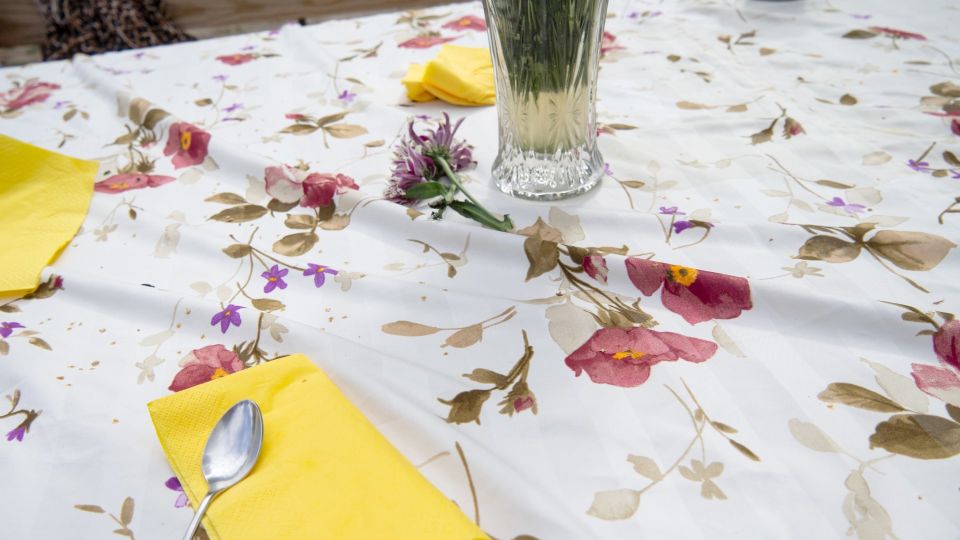 Новая клеенка не будет вонять на весь дом: нужно лишь протереть ее этим средством