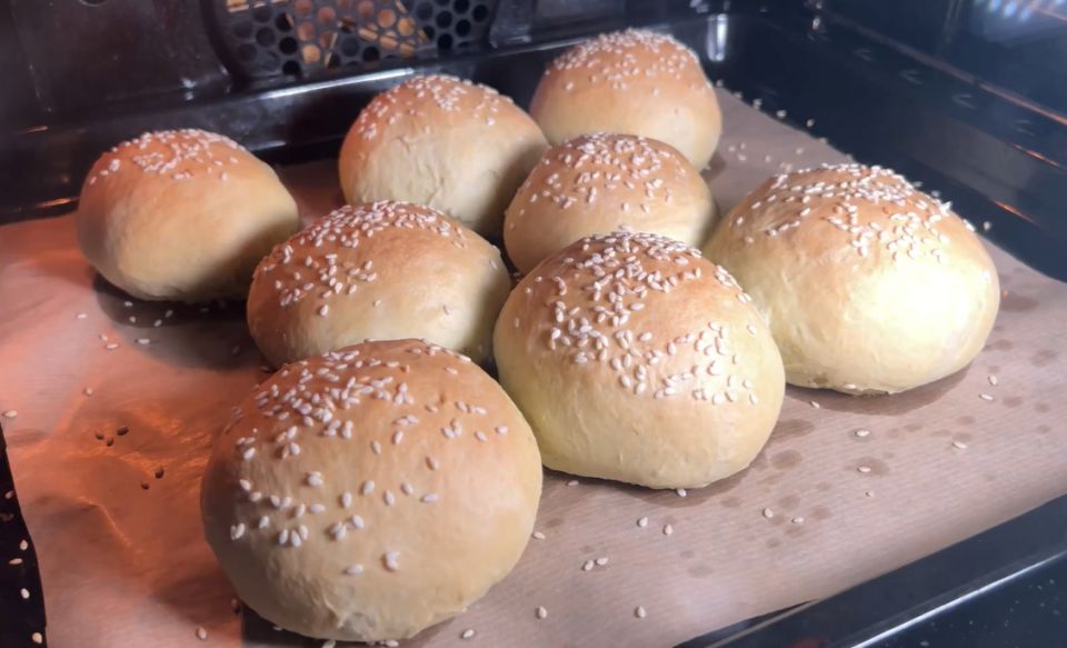 Спелое авокадо в качестве тайного ингредиента: восхитительные булочки, которые стоит попробовать