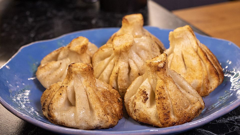 Жареные хинкали: как приготовить грузинскую классику с новыми акцентами