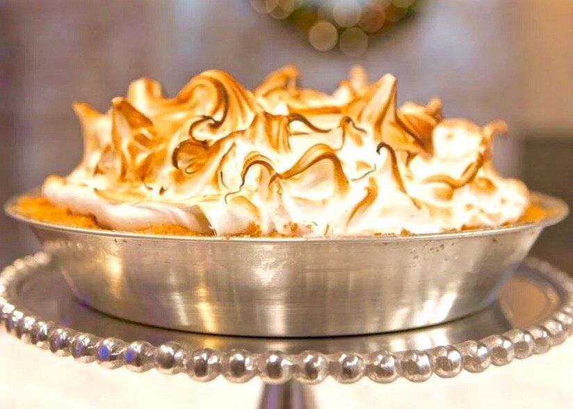 Открываем мир ревеня: от десертов до заготовок на зиму