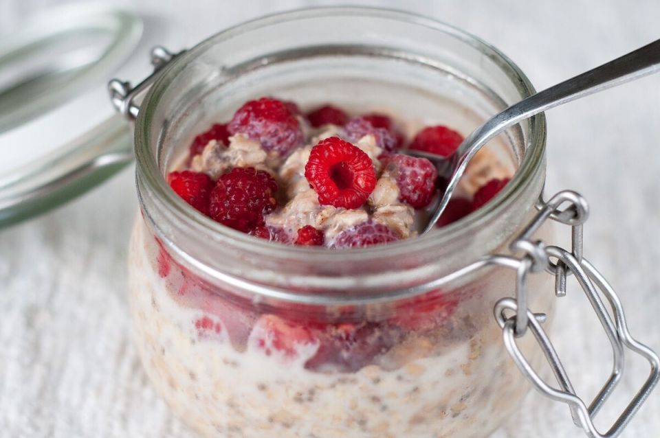 Нежная овсянка на ночь: утренний ритуал без хлопот