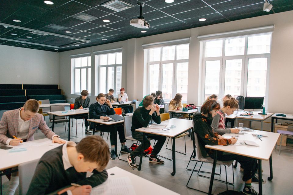 Новая школьная реформа: вернуть оценки за поведение