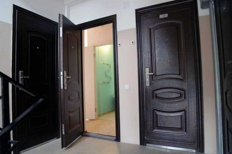 Штраф за изменения в наружных дверях: почему стоит обратить на это внимание