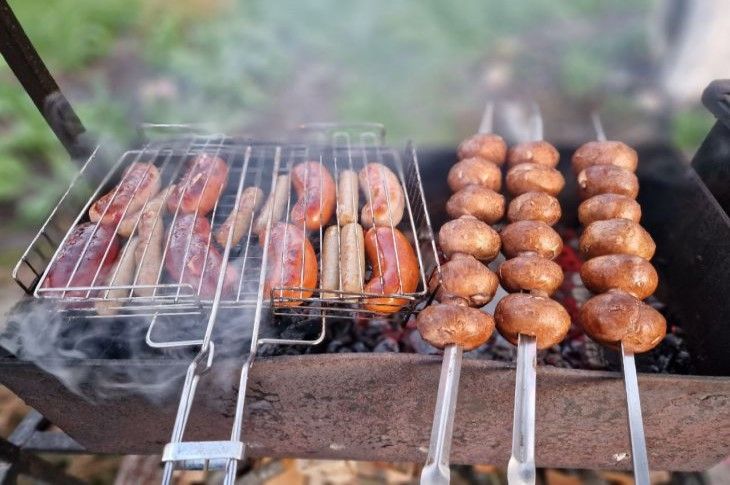 Как сделать шашлык еще вкуснее: поможет хитрость с пивом