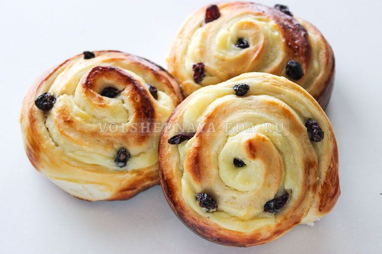 Восхитительные булочки с заварным кремом из дрожжевого теста