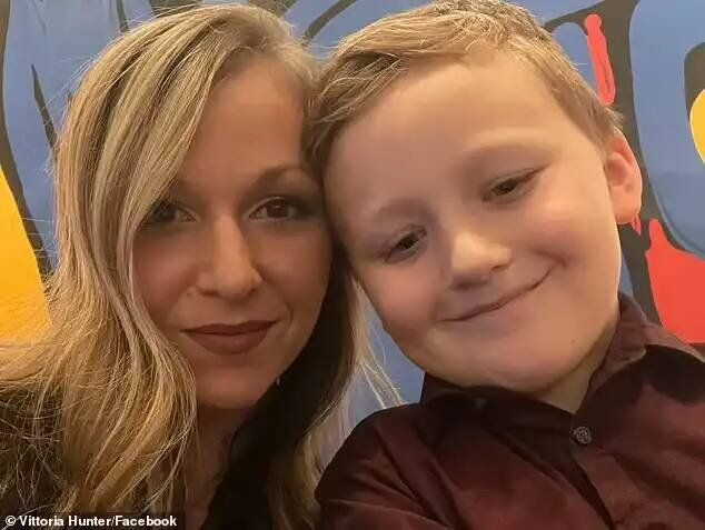 Школьник оставил 2 миллиона рублей чаевых: история необычного добра