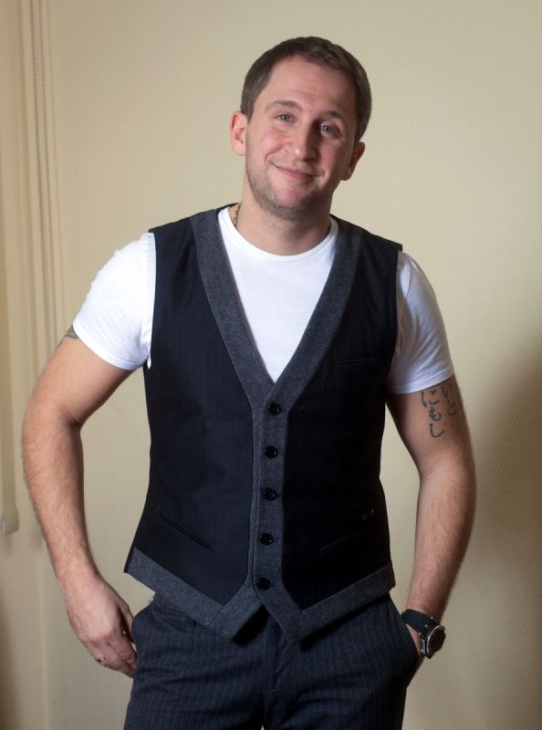 Знаменитые псевдонимы: как выдуманные имена помогают звездам сиять