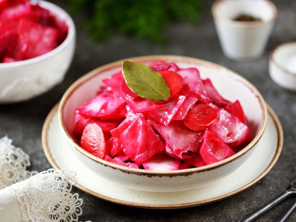 Кулинарная симфония: разнообразные закуски для яркого стола