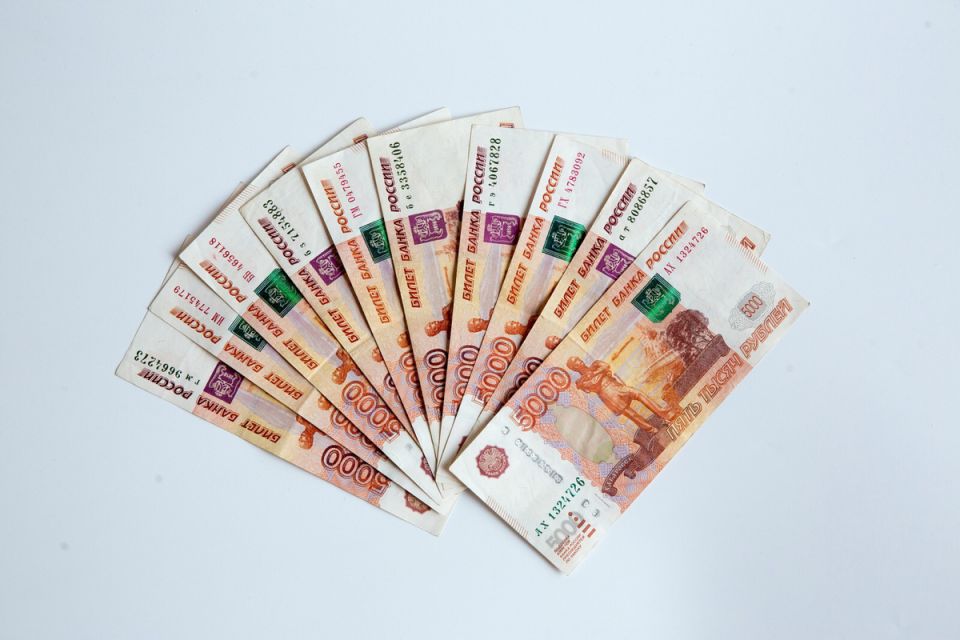 Новая налоговая выплата для семей с детьми в России с 2026 года