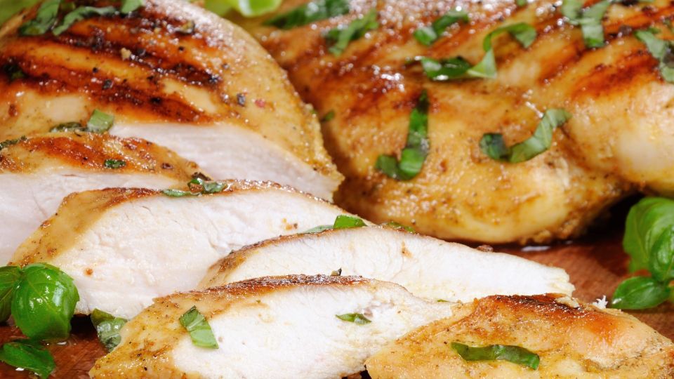 У хитрых китайцев даже сухая куриная грудка тает во рту: вот в чем их секрет