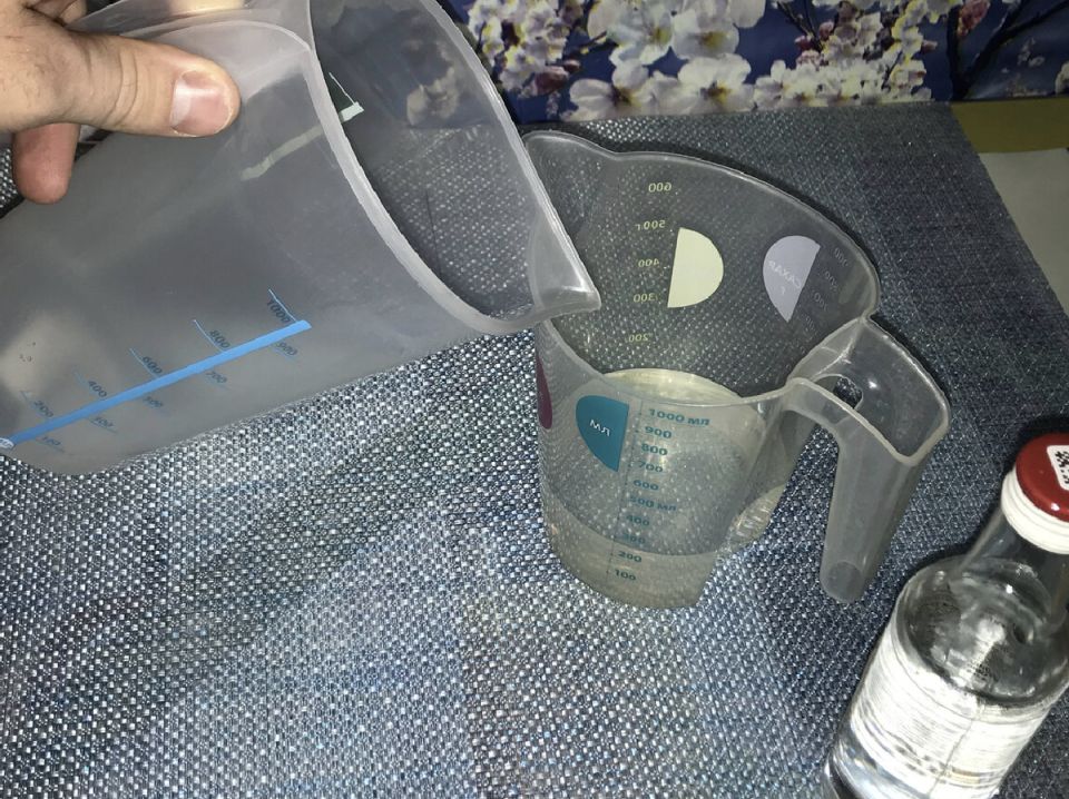 Умный чистящий спрей на основе водки: простота и эффективность в каждом доме