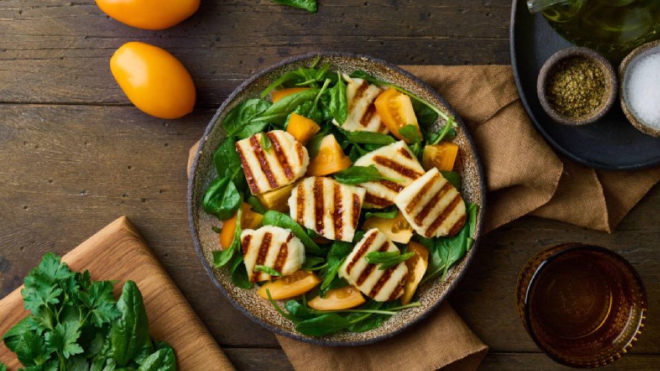 Нежнейшая закуска к столу за 15 минут: рецепт должен быть в запасе у каждой хозяйки