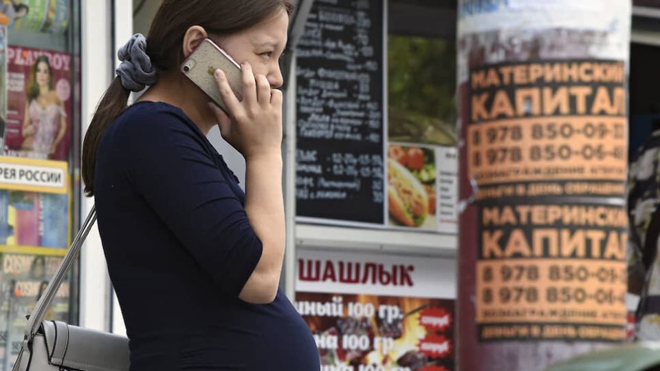 В Иркутской области возможно создание запрета на склонение к абортам