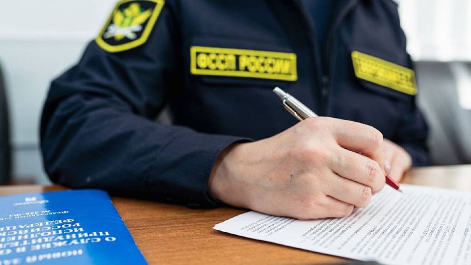 Приставы готовят новые правила: как арест счетов станет проще и прозрачнее с 2026 года