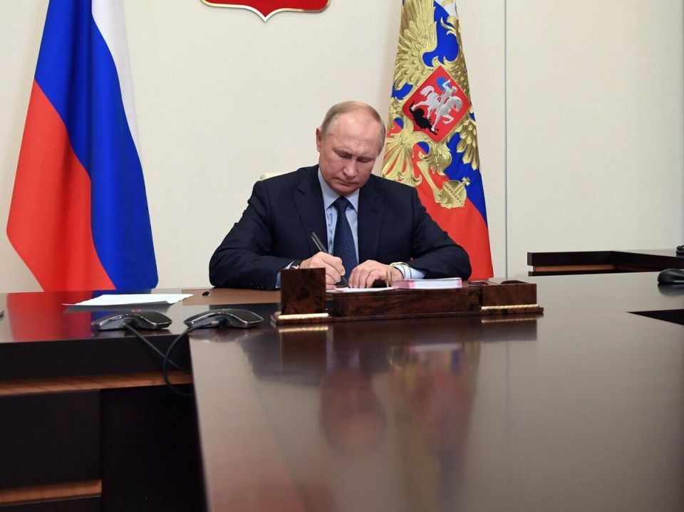 Новый сбор на технологические товары: Путин подписал закон для поддержки российской электроники