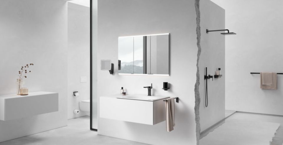 Чёрный акцент в ванной: как стильные аксессуары меняют пространство