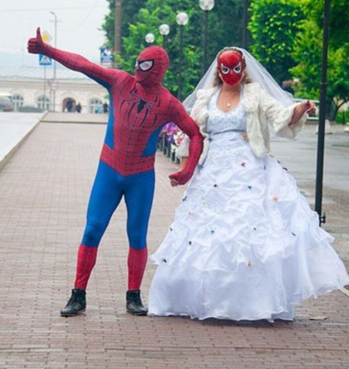 В мире свадебных нарядов: от динозавров до супергероев