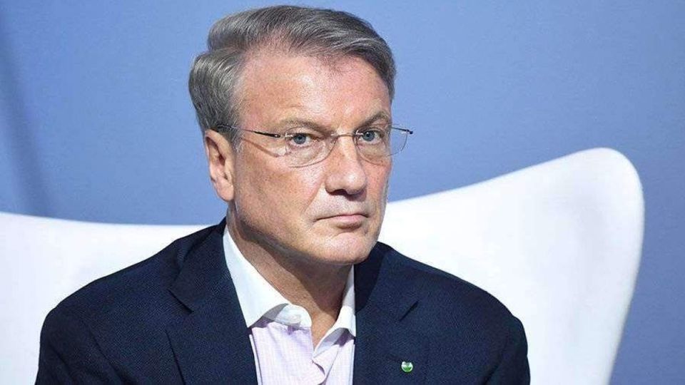 Девальвация рубля: Сбер вынес тревожный прогноз с долларом по 90 к концу года