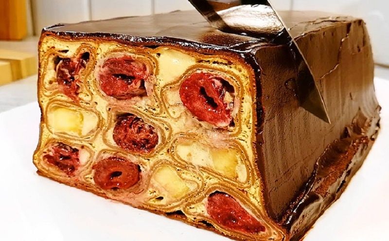 Нежный шоколадный блинный торт: кулинарное искусство без выпечки