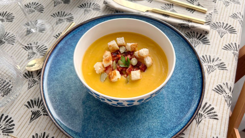 Вдохновение из тыквы: пряный суп для осеннего настроения