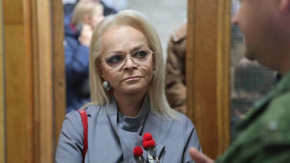 Необычные условия передачи квартиры: Долина и Лурье в центре скандала