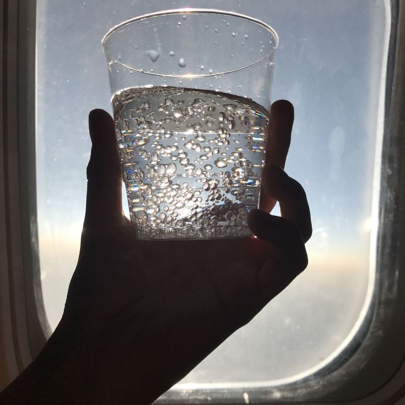 Минеральная вода: как ежедневное употребление может ударить по вашему здоровью