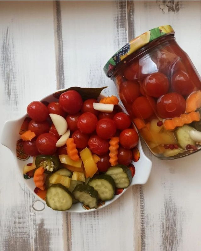 Взрывные маринованные черри: новый взгляд на закуски с овощами
