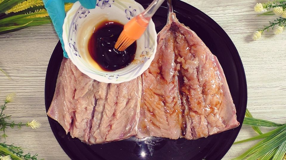 Скумбрия с овощами и плавленым сырком: простой и вкусный способ приготовить домашний обед