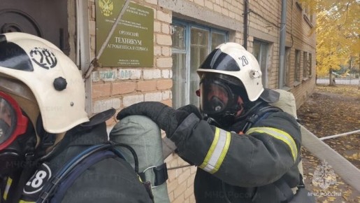 В Новосиле потушили учебный пожар в общежитии техникума агробизнеса и сервиса