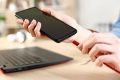 Как зарядить smartphone быстрее: USB или розетка?