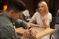 Как избежать нежелательных моментов на первом свидании: важные советы от бармена