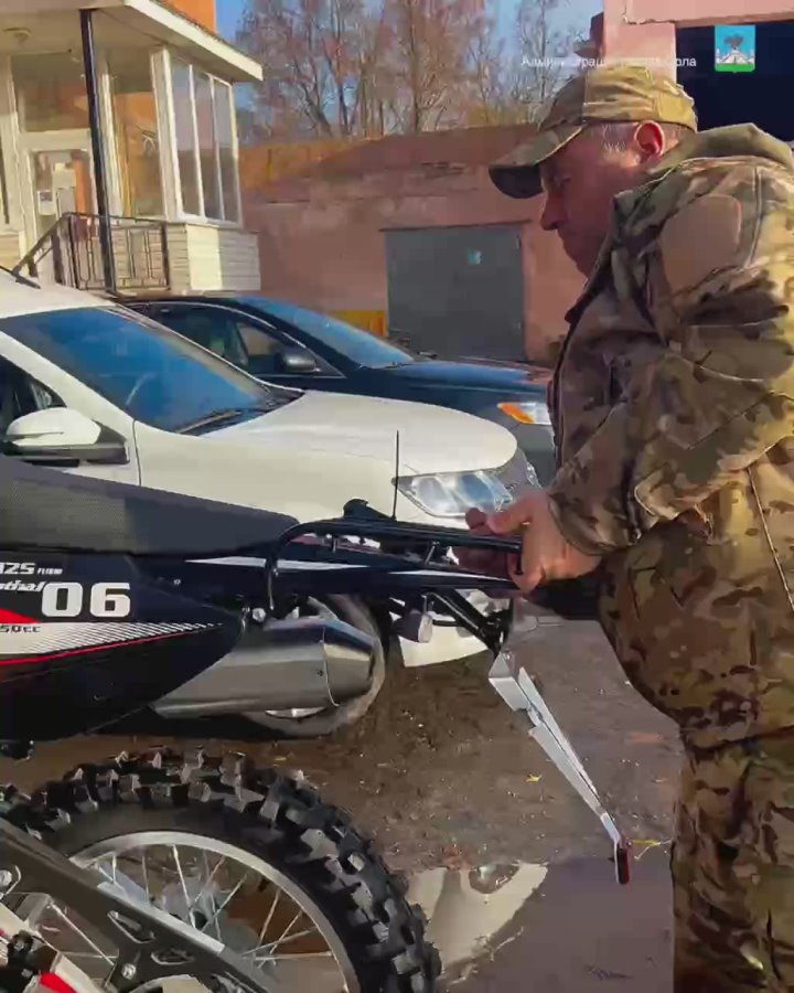 Администрация города Орла передала мотоцикл для нужд орловских мотострелков