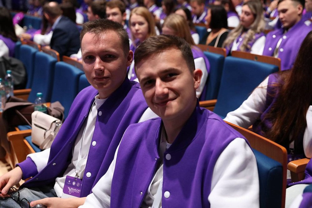 Продолжается второй день молодежного электорального форума «Выбор. ФМ. Сириус» Продолжается второй день молодежного электорального форума «Выбор. ФМ. Сириус»