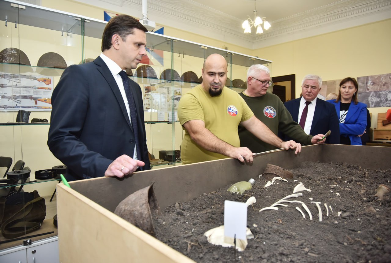 Андрей Клычков: Встретился с нашими бойцами, участниками программы «Герои земли Орловской» Андрей Клычков: Встретился с нашими бойцами, участниками программы «Герои земли Орловской»