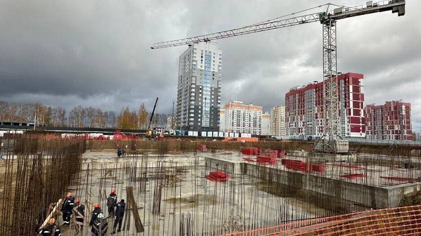 Для возведения школы в деревне Жилина под Орлом привезли 40 тонн арматуры