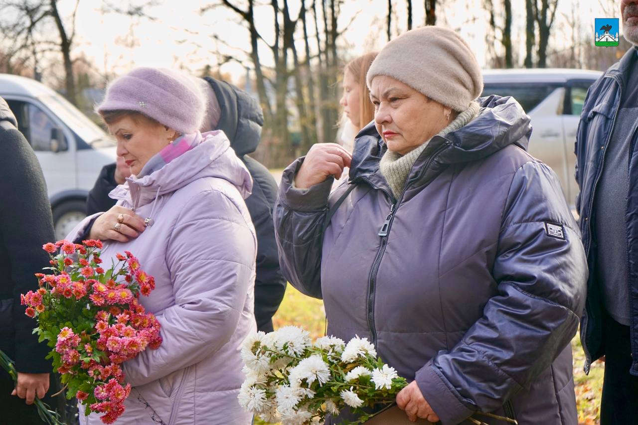Забыть нельзя: в Орле почтили память жертв политических репрессий Забыть нельзя: в Орле почтили память жертв политических репрессий