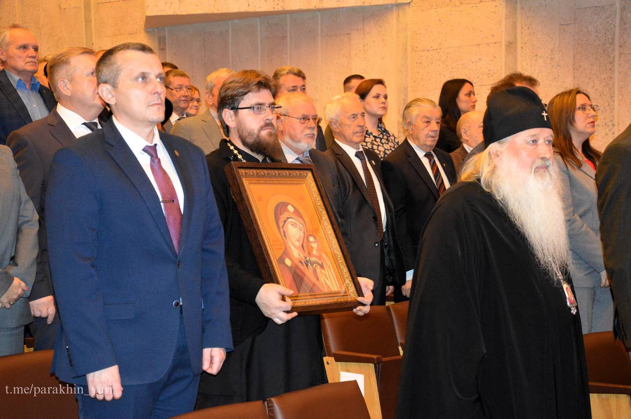 Юрий Парахин: Дорогие друзья! Для меня служение Орлу — не просто работа Юрий Парахин: Дорогие друзья! Для меня служение Орлу — не просто работа