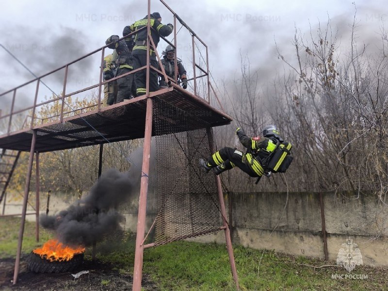 Орловские пожарные вышли на огневую полосу Орловские пожарные вышли на огневую полосу