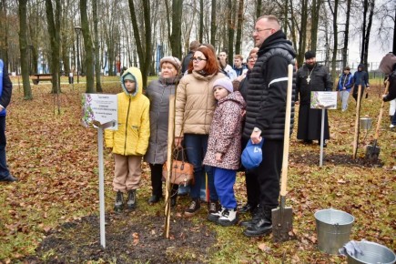 Андрей Клычков: В канун Дня народного единства в Орле вновь прошла акция «Сад памяти»