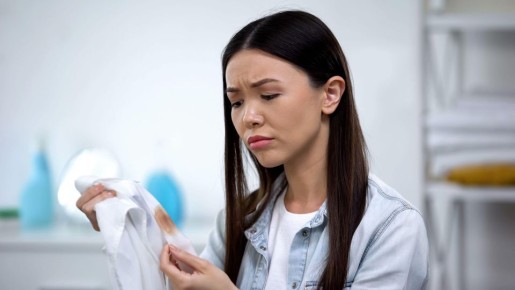 От пятна не останется следа: копеечное средство легко удалит следы йода с одежды