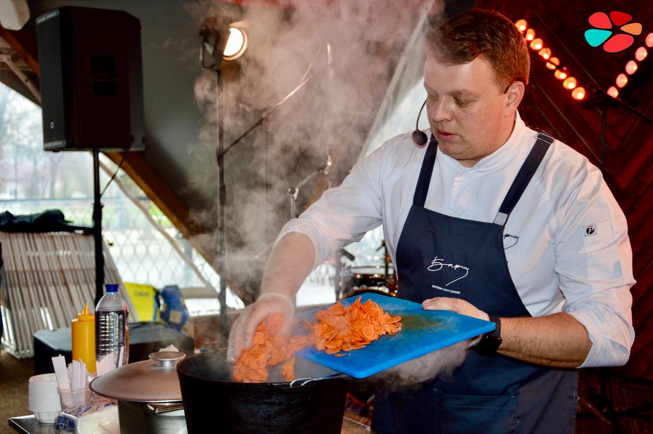 «Попробуй осень на вкус»: в Орле проходит фестиваль русской кухни «Попробуй осень на вкус»: в Орле проходит фестиваль русской кухни