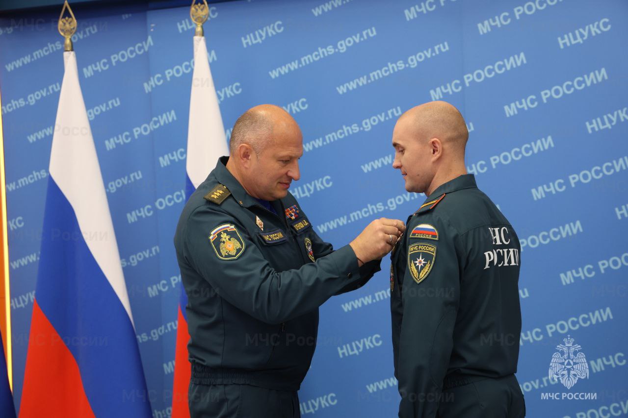 Орловские пожарные удостоены государственной награды Орловские пожарные удостоены государственной награды